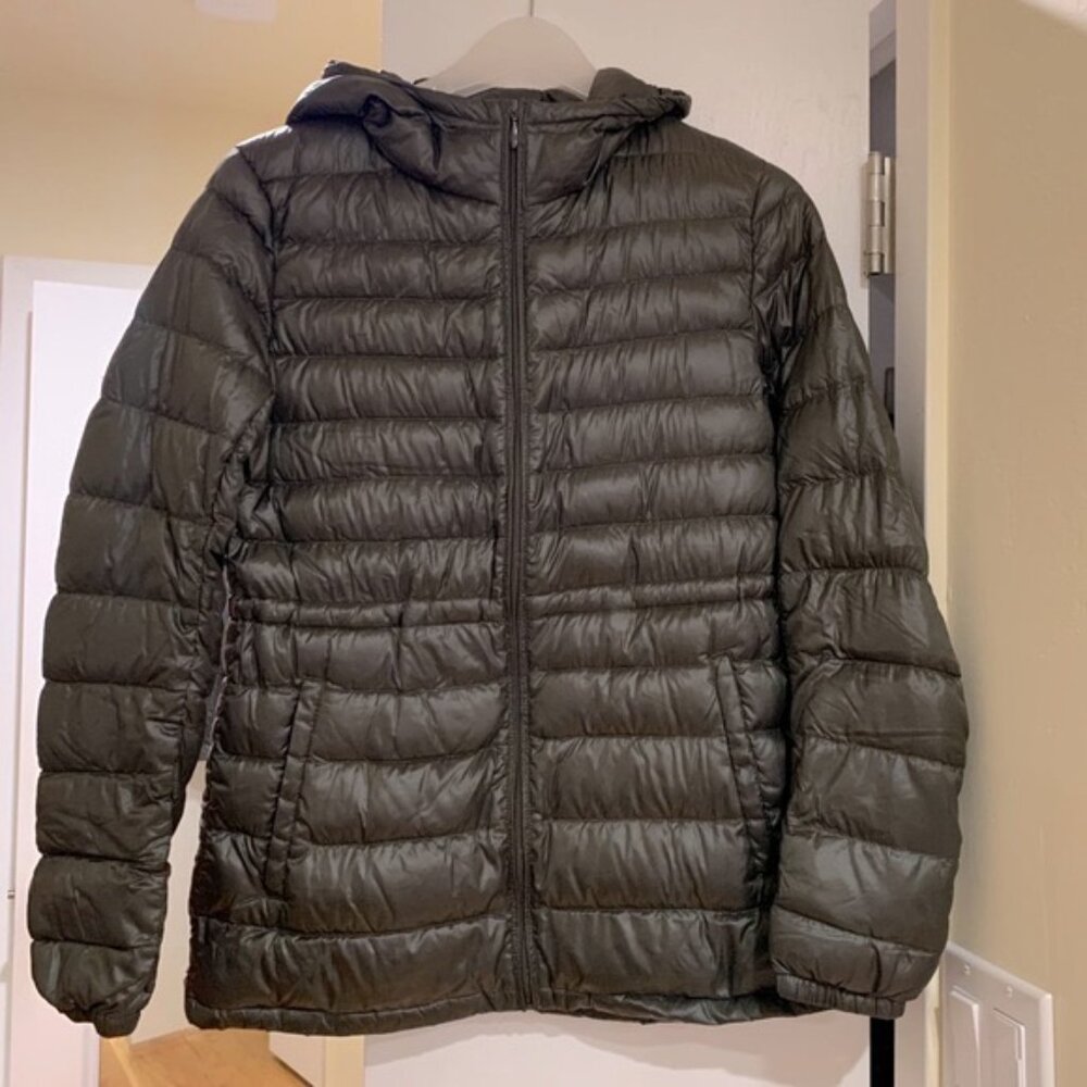 Uniqlo women’s down/feather hooded jacket.